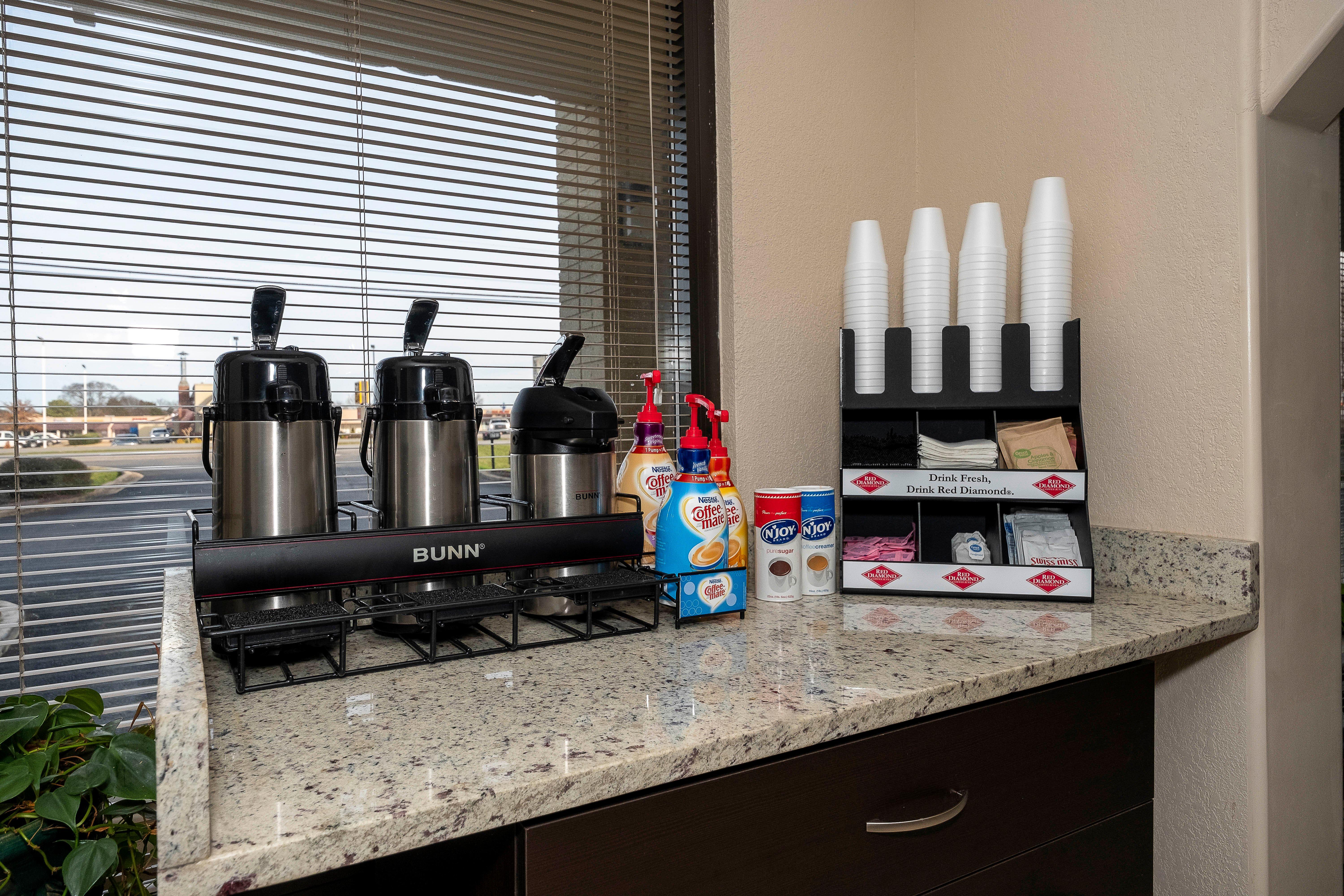Red Roof Inn Plus+ Huntsville - Madison Esterno foto