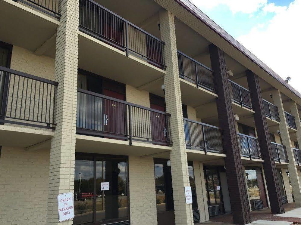 Red Roof Inn Plus+ Huntsville - Madison Esterno foto